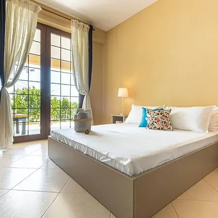 Apartment Color - South Paradise 5