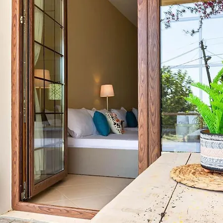 Apartment Color - South Paradise 5 *